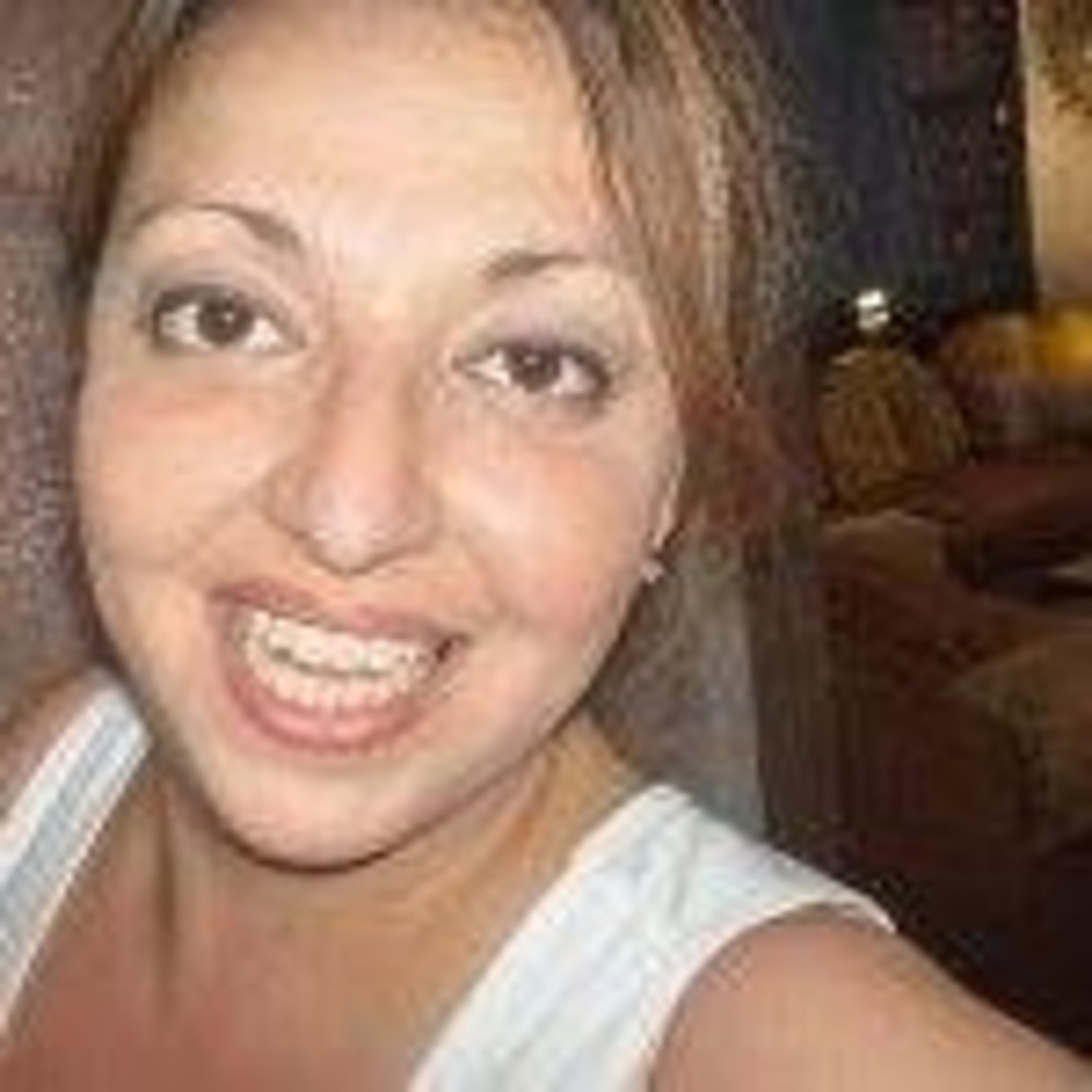 Meet your Posher, Yvette